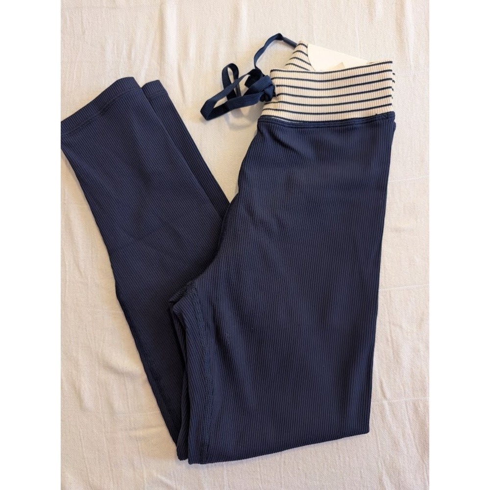 Aerie OFFLINE Hi-Rise Navy Blue Ribbed Knit‎ Drawstring Waist Leggings M Short